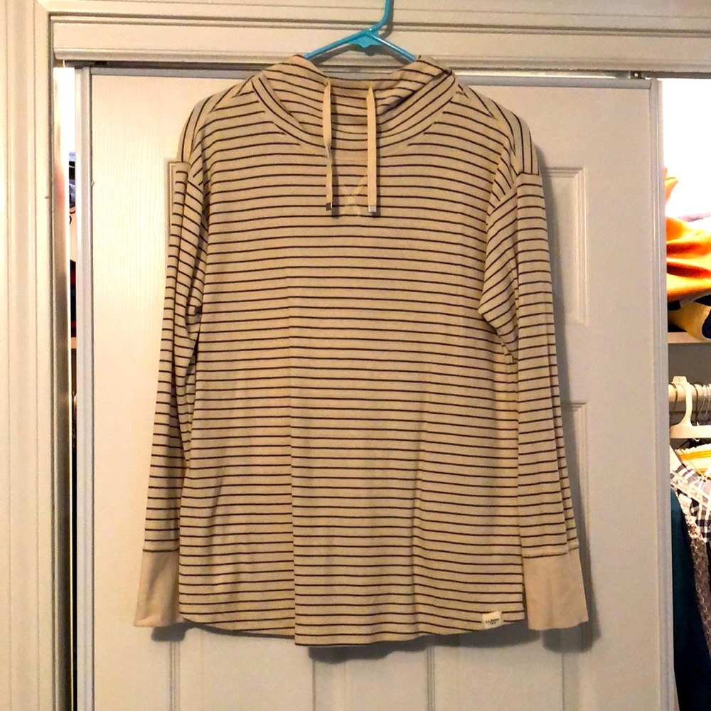 LL Bean lightweight waffle hoodie size small